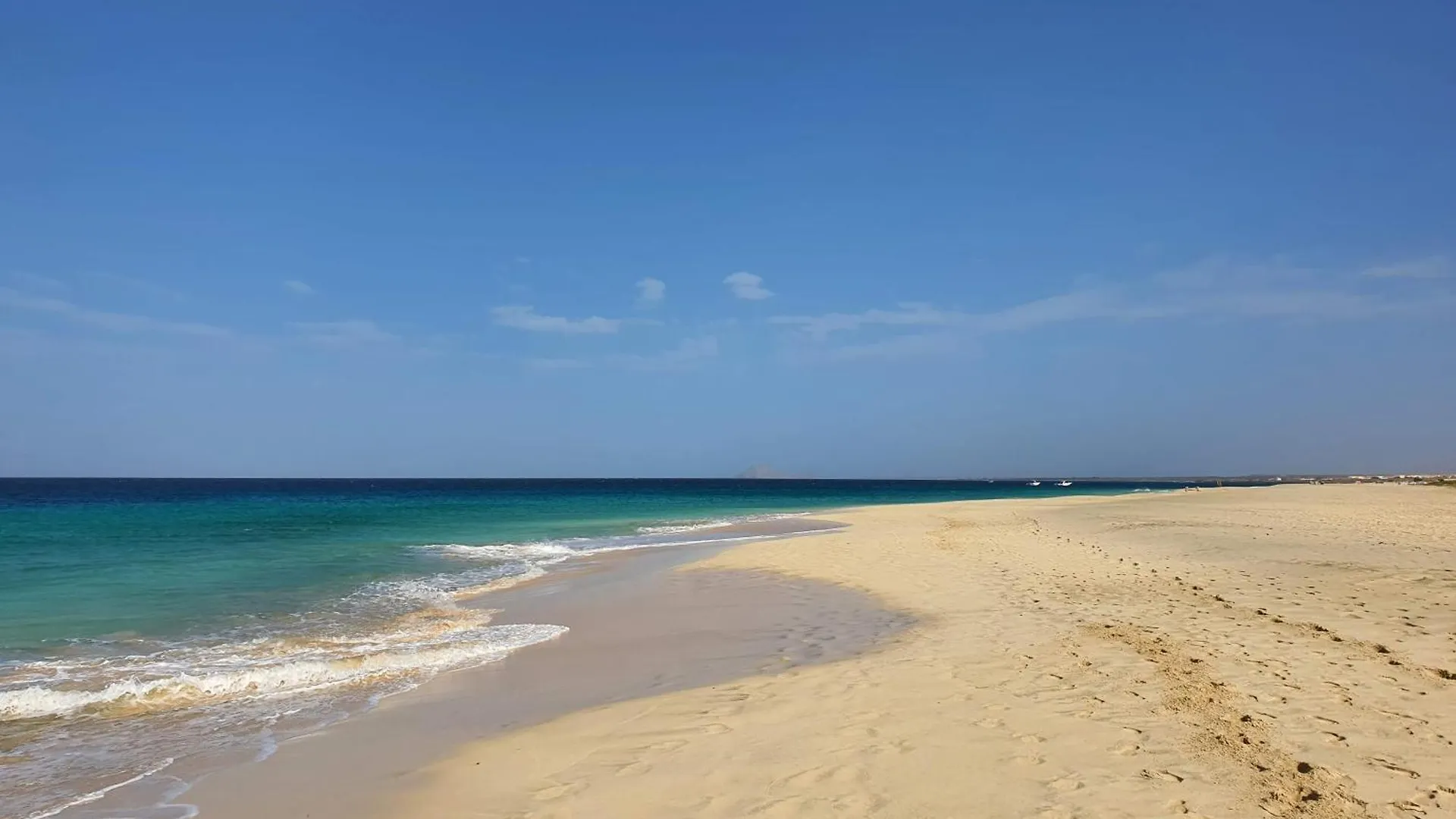 Casa Verde Santa Maria 0*,  Cape Verde